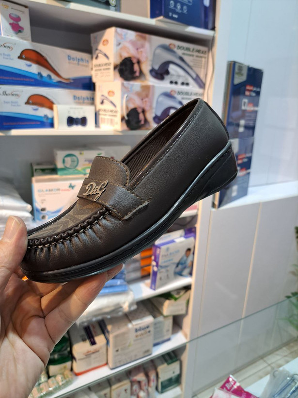 کفش طبی 150 جفت (عمده)